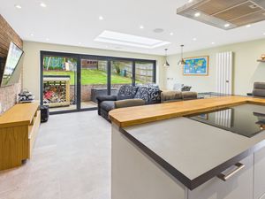Kitchen- click for photo gallery